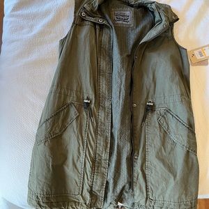 Army Green Levi’s Vest